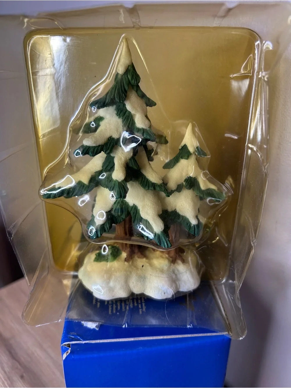 Vintage Blue Boxed Trees & Squirrel Figurine (green, cream, brown)